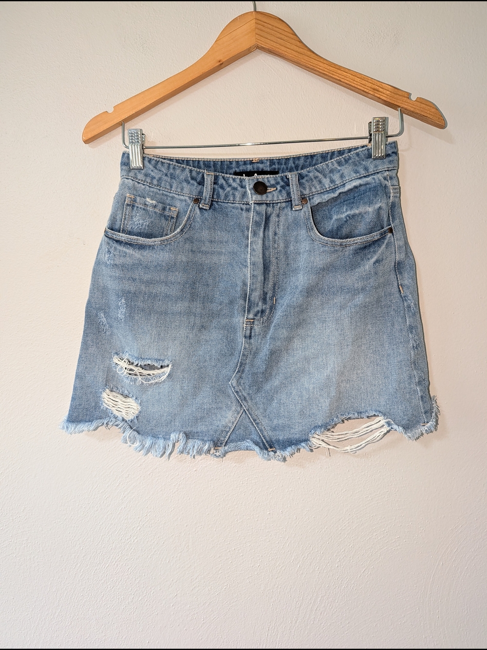 S Lulu's Light Blue Cropped Denim Skirt with Frayed Hem